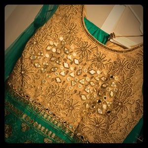 Indian shalwar kameez